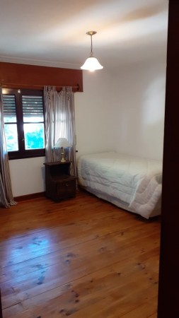 VENTA CASA TRES PLANTAS 